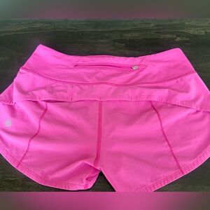 Lululemon Speed Up Shorts 
Size 2
2.5 inch 
Low Rise